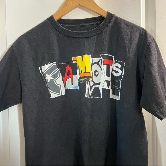 Famous Stars and Straps Vintage T-shirt - Picture 2 of 4